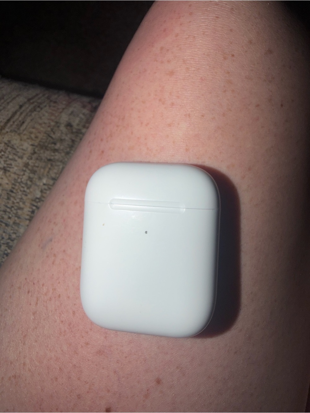 Apple AirPods Gen 2 with charging case - White